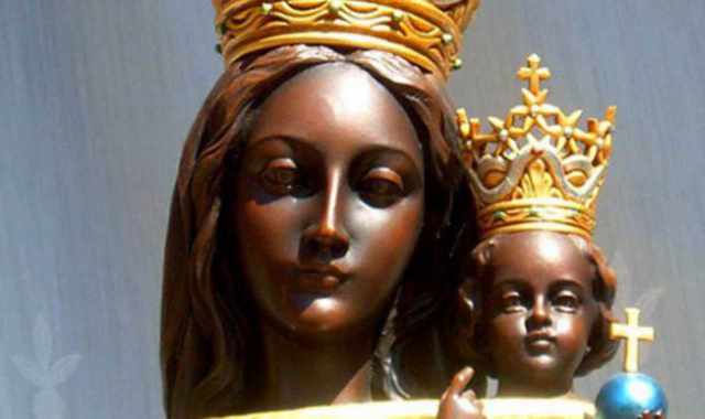 Bari, arriva in "visita" la statua della Madonna nera di Loreto
